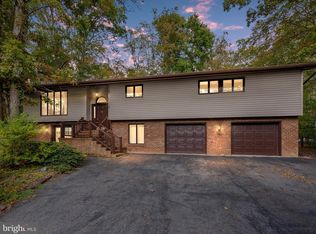 6 Colonial Cir, North East, MD 21901