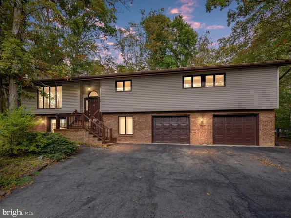 6 Colonial Cir, North East, MD 21901