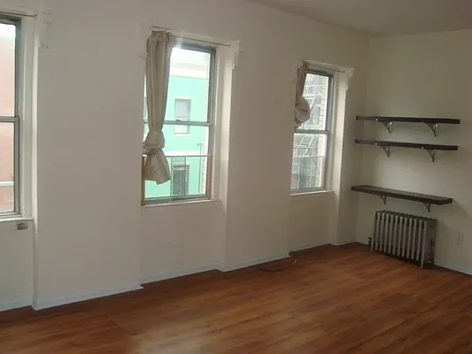 Rented by Site Realty Services | media 23