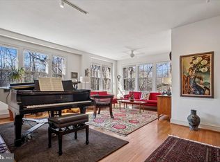 3041 Sedgwick St NW APT 301D, Washington, DC 20008