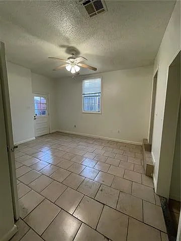 2733 Danneel St — Photo 6