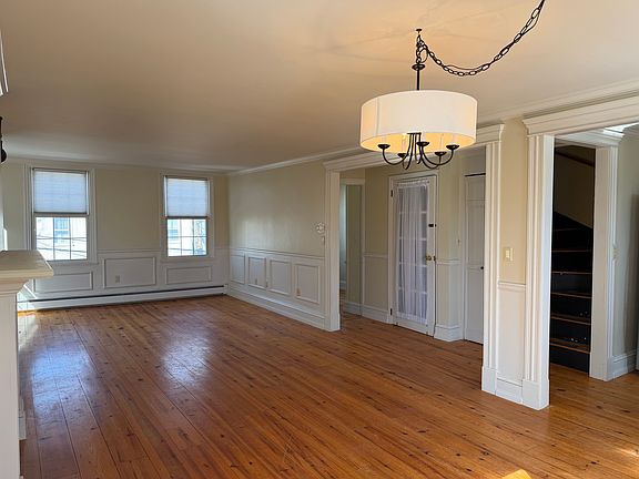 3rd image of 9 Charles St #2