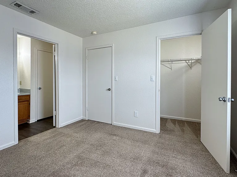 Camellia Trace Apartments — Photo 11