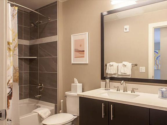 2nd image of 1425 Market St #125
