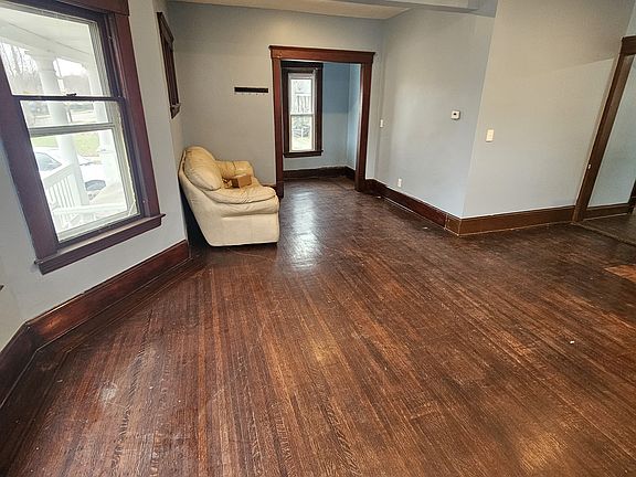 2nd image of 1155 Ansel Rd