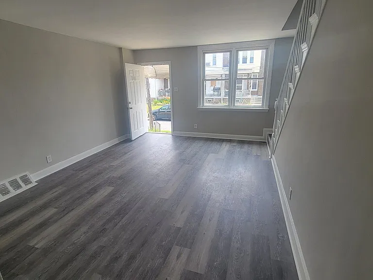 7206 Rutland St — Photo 1