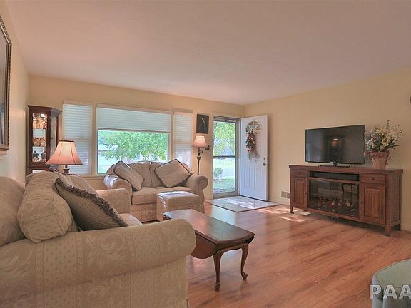 4th image of 4626 N Clarewood Ave