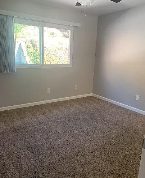 Monterey Villa Apartments — Photo 8