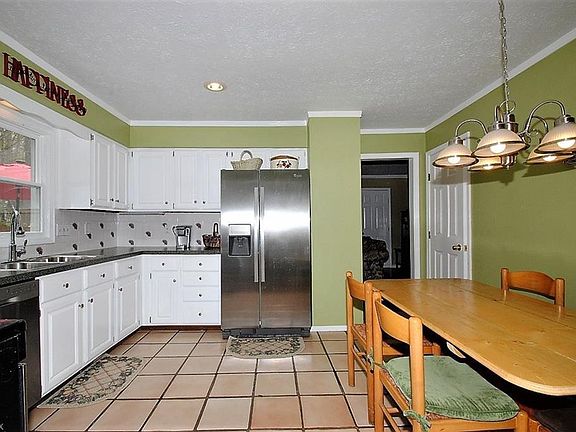 3rd image of 8505 Lucerne Dr