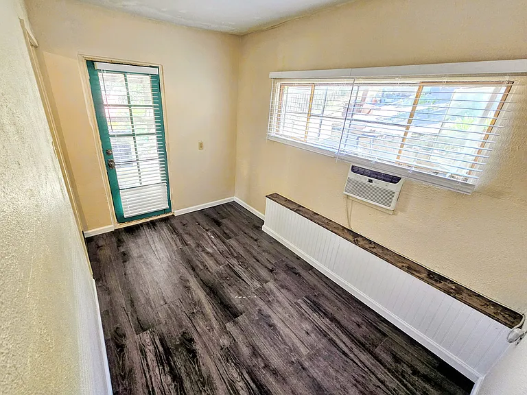 834 Sims Rd — Photo 6