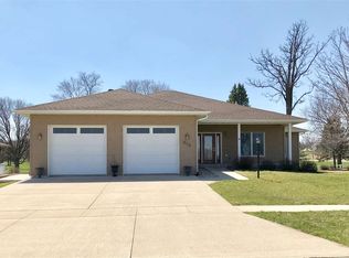 305 Somerset Ct, Nashua, IA 50658