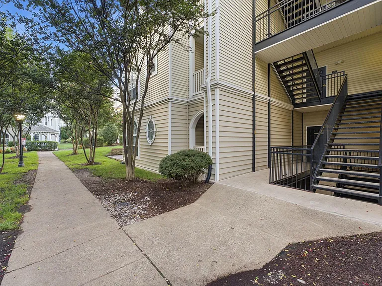 4551 Strutfield Ln #4403 — Photo 12