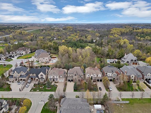 4th image of 62 Autumn Grove Ct