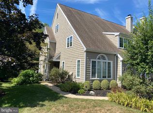 36 Newport Dr, Wayne, PA 19087