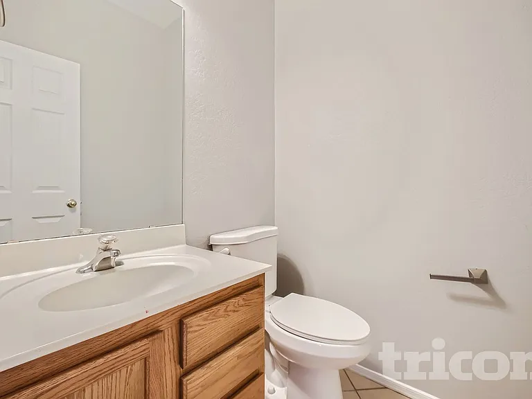 5030 W Glass Ln — Photo 22