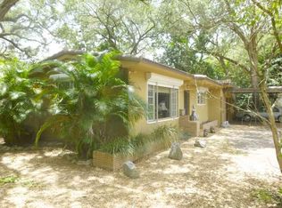 650 NE 161st St, Miami, FL 33162