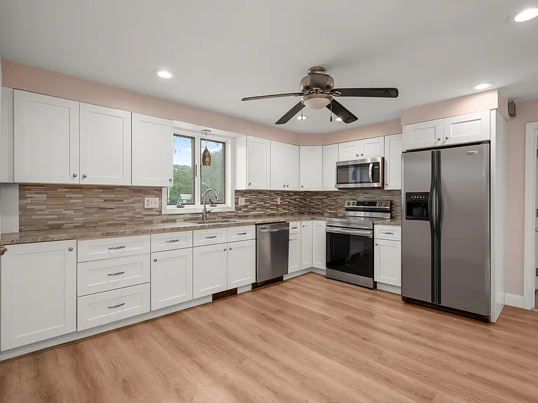 7 Perham St #2 — Photo 3