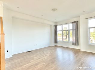 372 Okanagan Path #A, Oshawa, ON L1H0B1