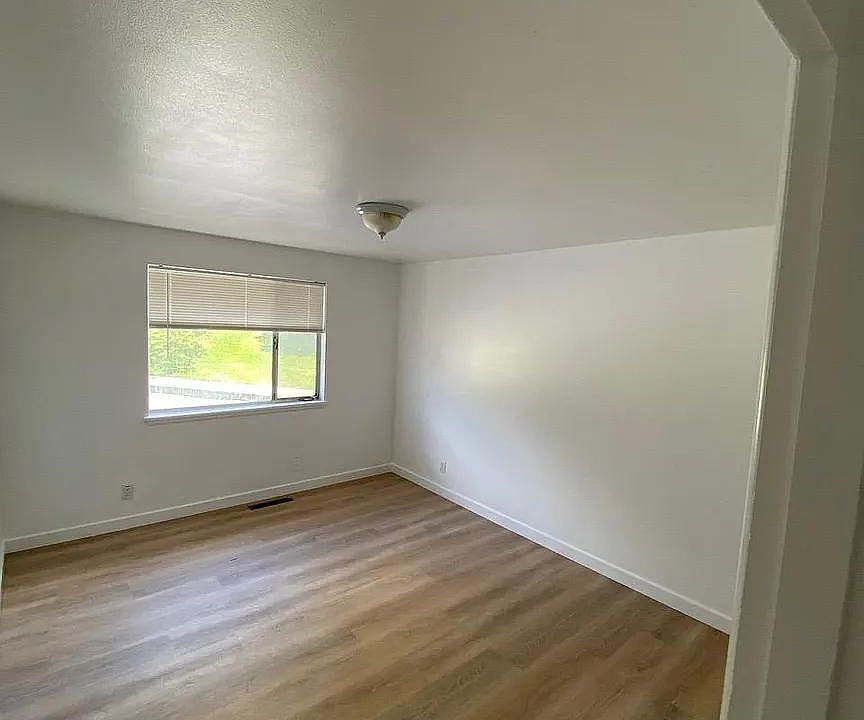 1st image of 4368 15th Ave S