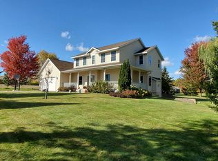 17168 260th St, Lindstrom, MN 55045