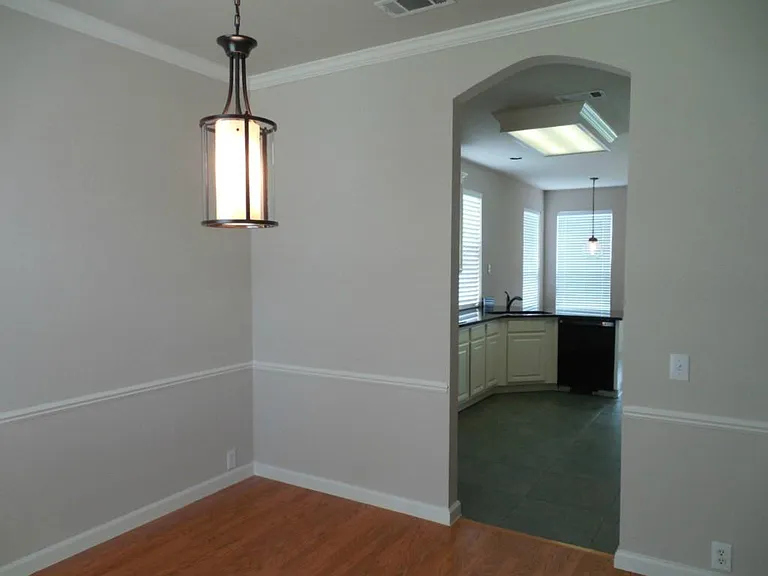 2709 Dunbar Dr — Photo 6
