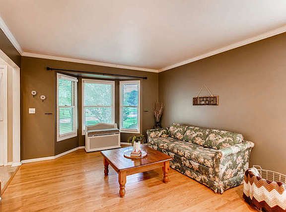 4th image of 1308 Cherry Dr