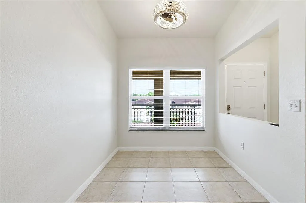 2 bed, 2.0 bath, 1238 sqft, $2,200 — Photo 2