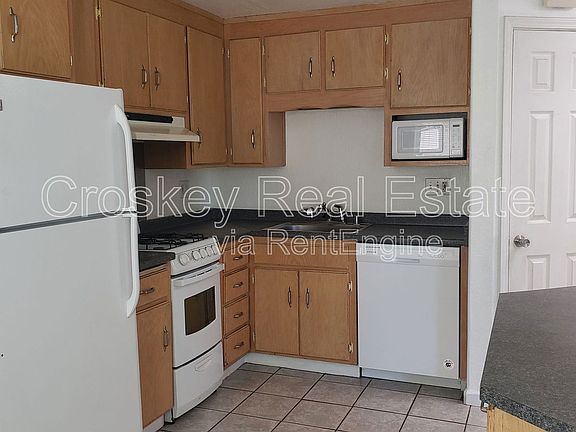 4th image of 1331 Columbia St