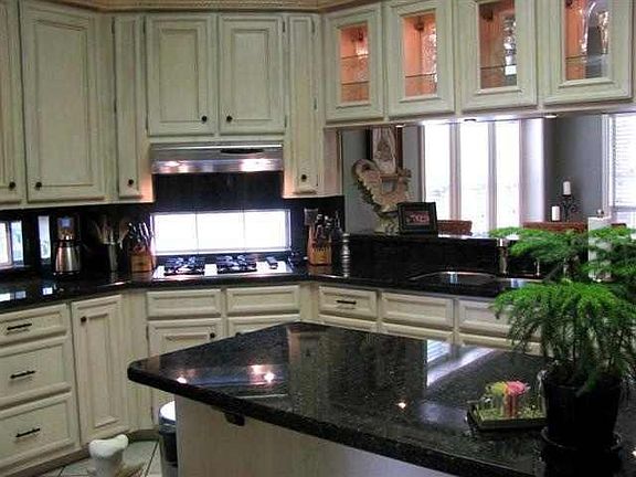 3rd image of 5530 Briar Creek Dr