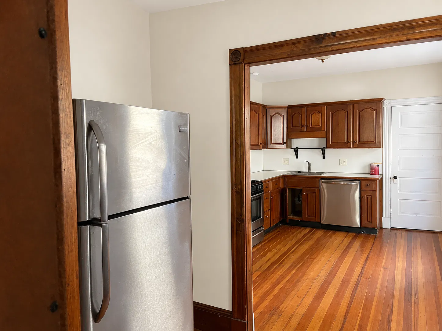 3 bed, 1800 sqft, $3,500 — Photo 3
