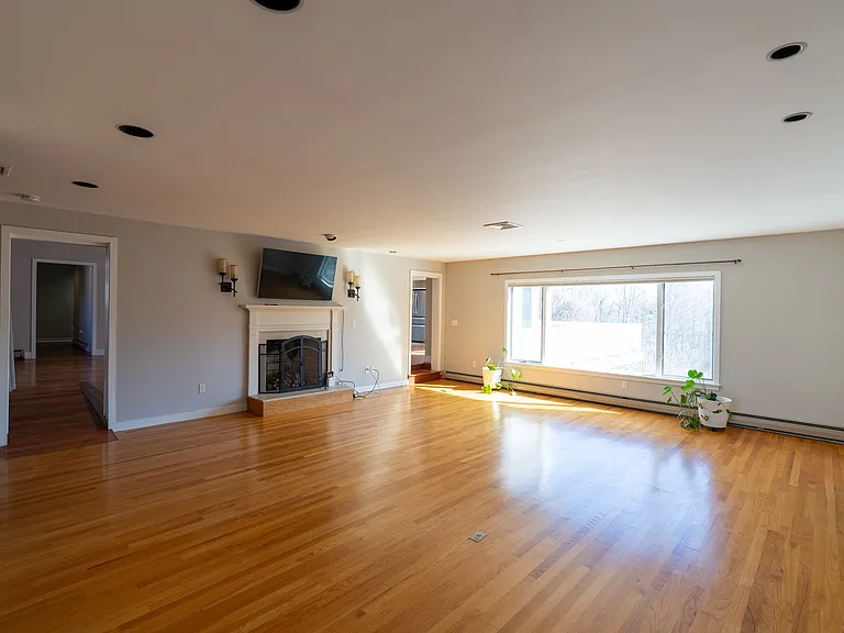 363 Blackstrap Rd — Photo 9