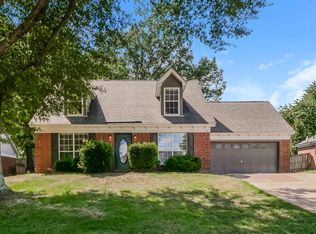 40 Center Oak Dr, Oakland, TN 38060