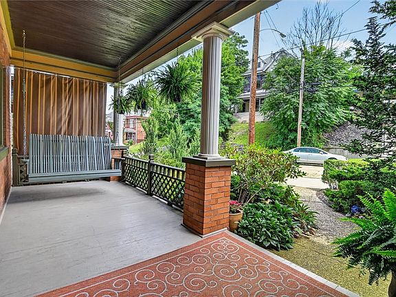 3rd image of 693 Orchard Ave