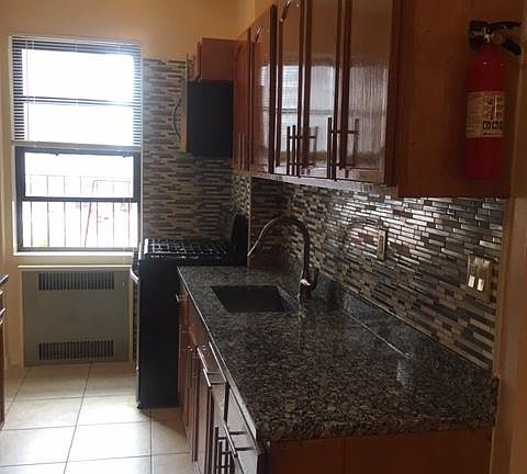 4th image of 9036 149th St APT 5M