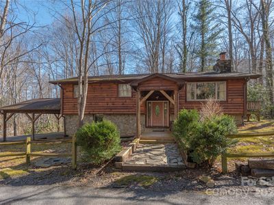 215 Springlake Rd, Maggie Valley, NC, 28751