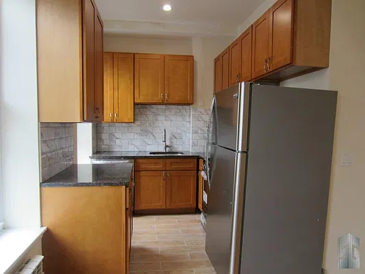 Rented by Skyline Group Real Estate | media 11