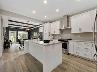 84 S Riviera Ct, Cochrane, AB T4C 2V8