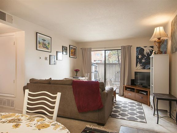 3rd image of 941 Calle Mejia APT 1106