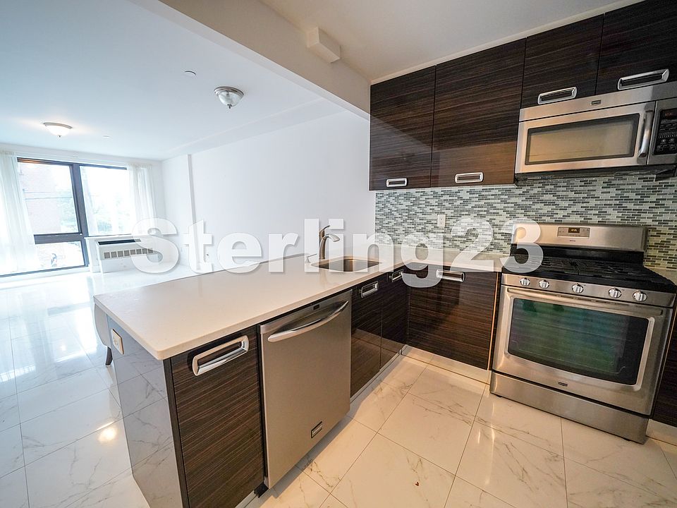 1st image of 27-51 Crescent St #2A