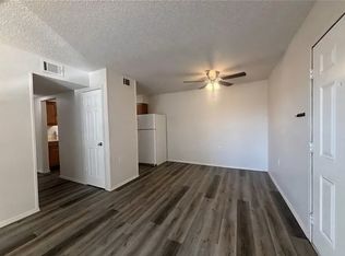 416 S Main St, Willard, MO 65781