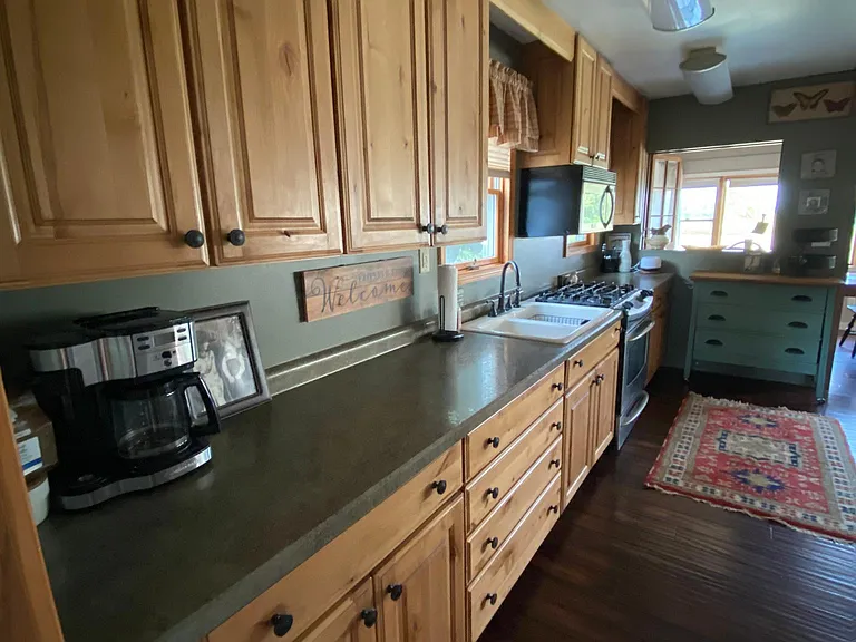 7633 Quinn Ave NW — Photo 5
