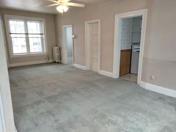109 E School St #1, Owatonna, MN 55060