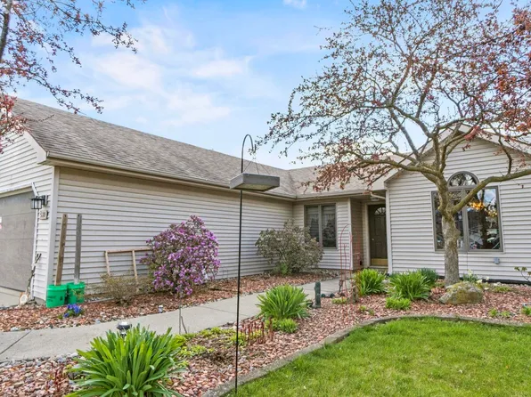 518 Mission Hill Dr, Fort Wayne, IN 46804