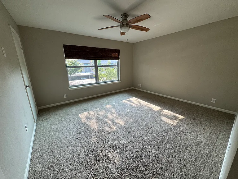7424 W Northwest Hwy #6 — Photo 20