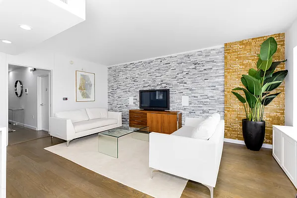 Sold by Compass | media 1