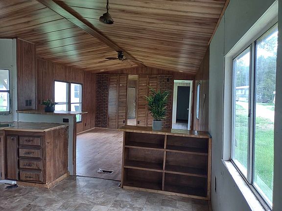 2nd image of 1067 County Road 467 #122