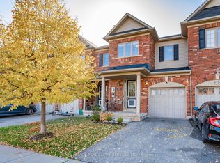 2041 Fiddlers Way, Oakville, ON L6M 0M4