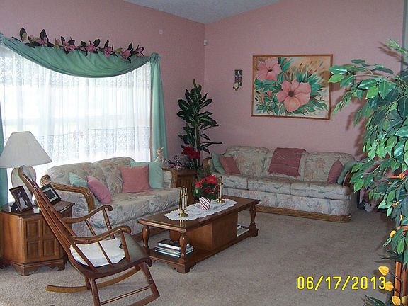 4th image of 202 E Orange St