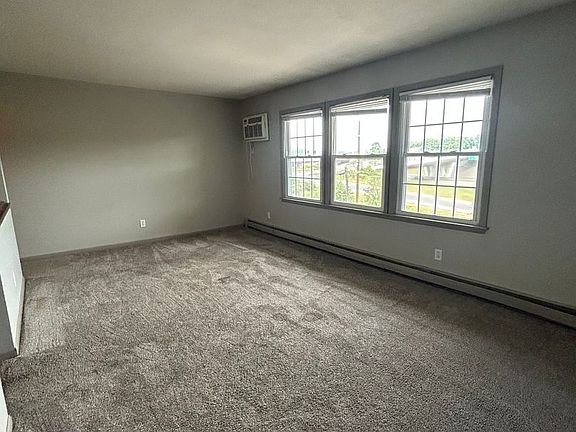 3rd image of 820 Lyon St #306