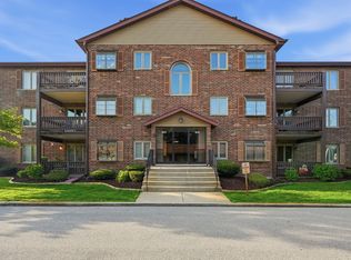 6419 Oak Forest Ave APT 2S, Tinley Park, IL 60477